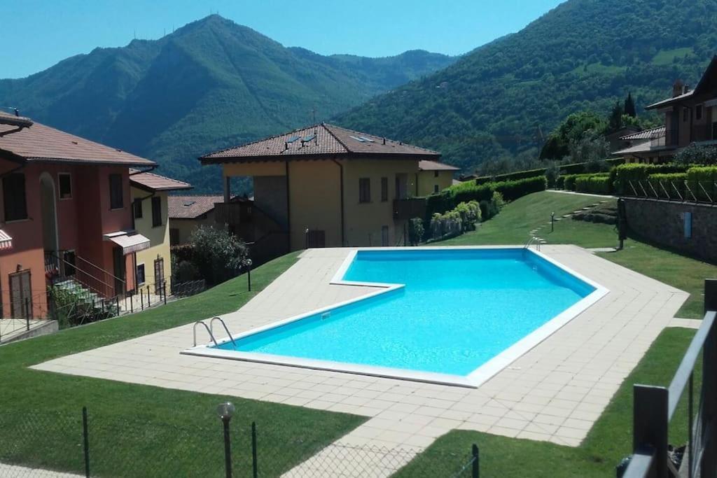 Villa Luxurious Attic-Swimming Pool Riva di Solto Exterior foto